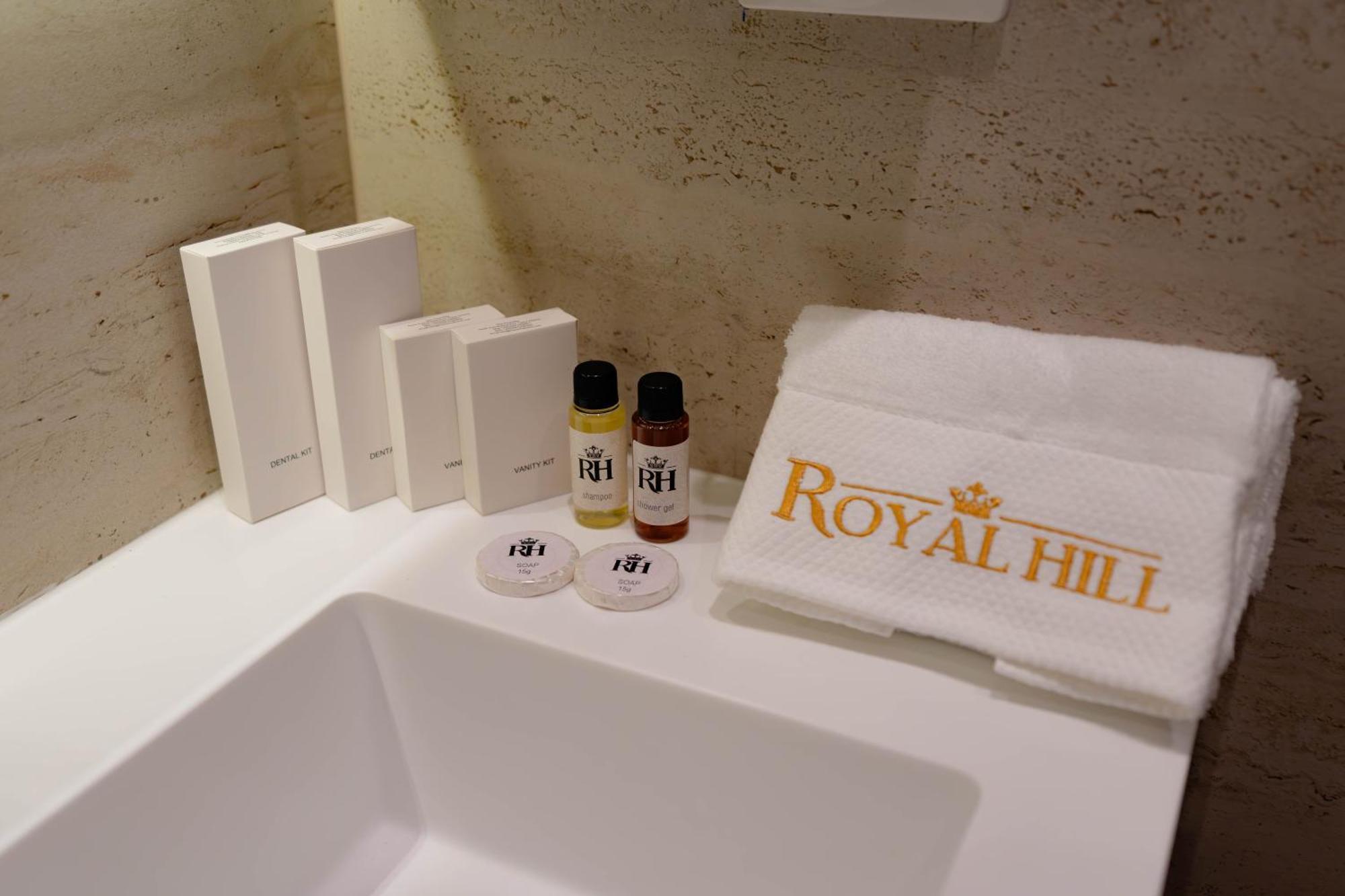 Royal Hill Hotel Vorë المظهر الخارجي الصورة