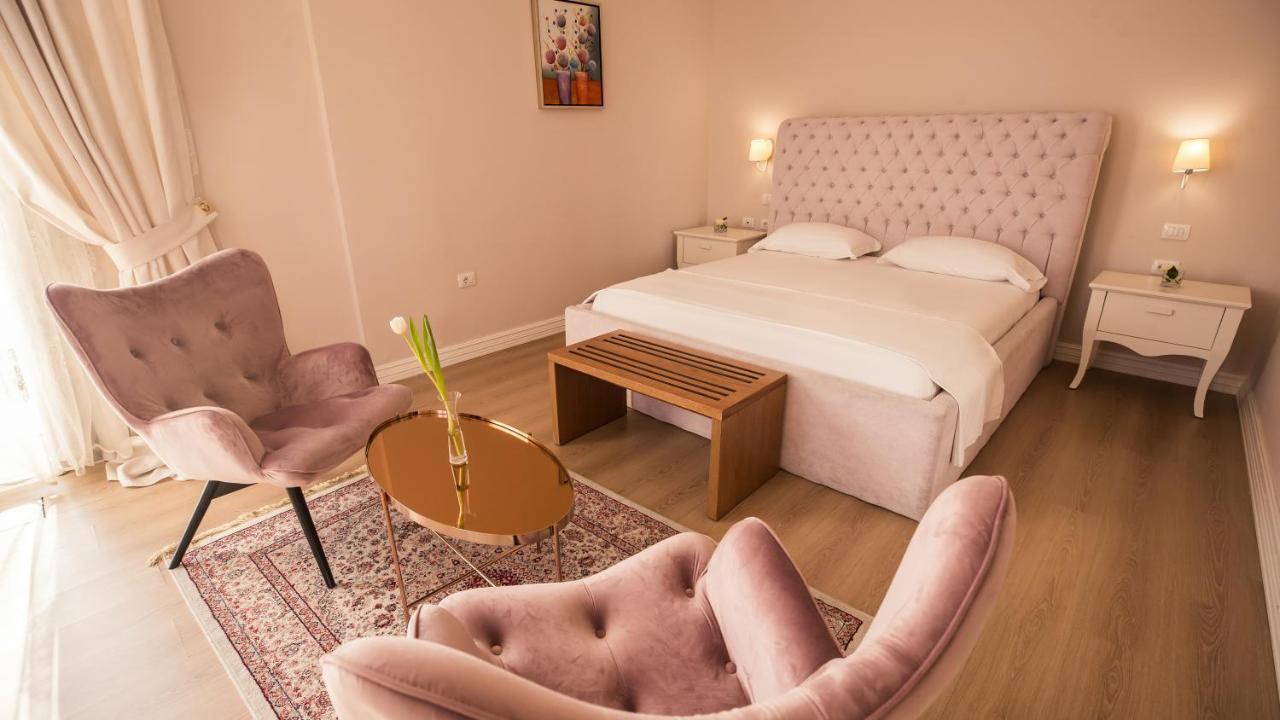 Royal Hill Hotel Vorë المظهر الخارجي الصورة