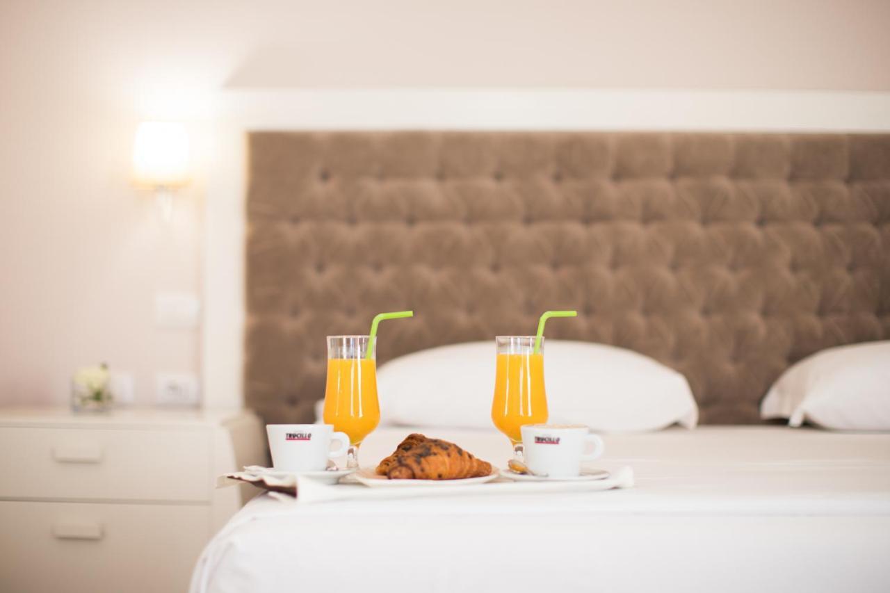 Royal Hill Hotel Vorë المظهر الخارجي الصورة
