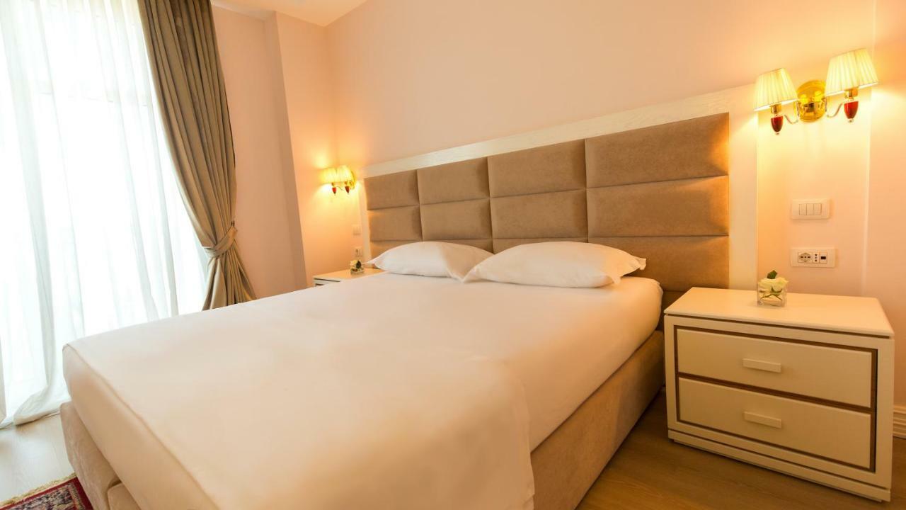 Royal Hill Hotel Vorë المظهر الخارجي الصورة